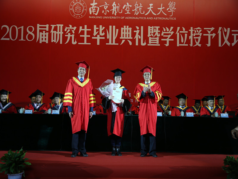 薛雅丽.jpg